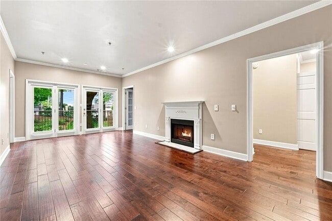 Photo - 2865 Lenox Rd NE Unit 210