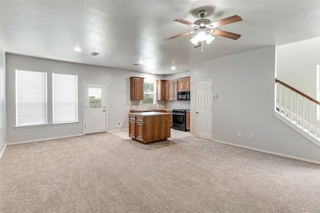 Photo - 706 Woodport Ln