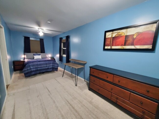 Large room with desk & dresser - Quiet Furnished 1BR Near EMU, U-M & Hospitals