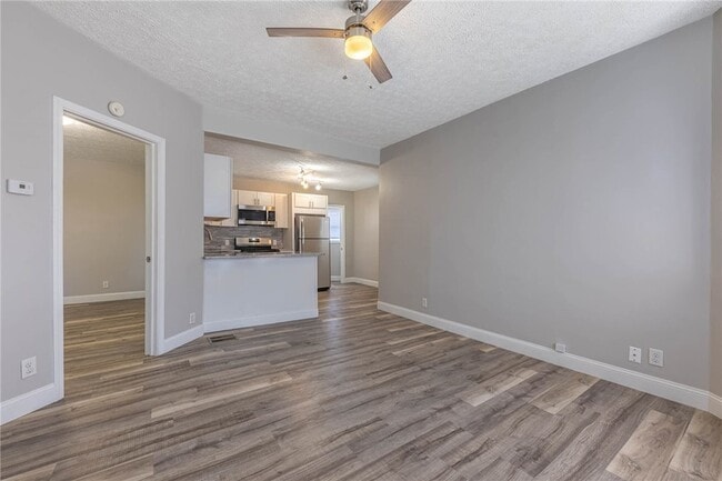 Photo - 539 S Monroe St Unit 1