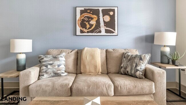 Building Photo - 18021 Kingsland Blvd Unit 1113