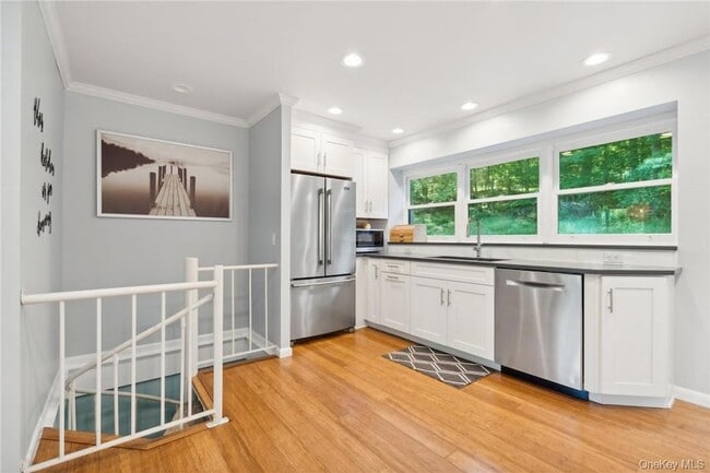 Photo - 8 Oak Tree Dr