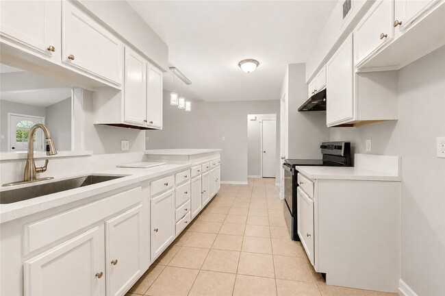 Photo - 10123 Kent Towne Ln