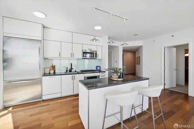 Photo - 301 Main St Unit 27F