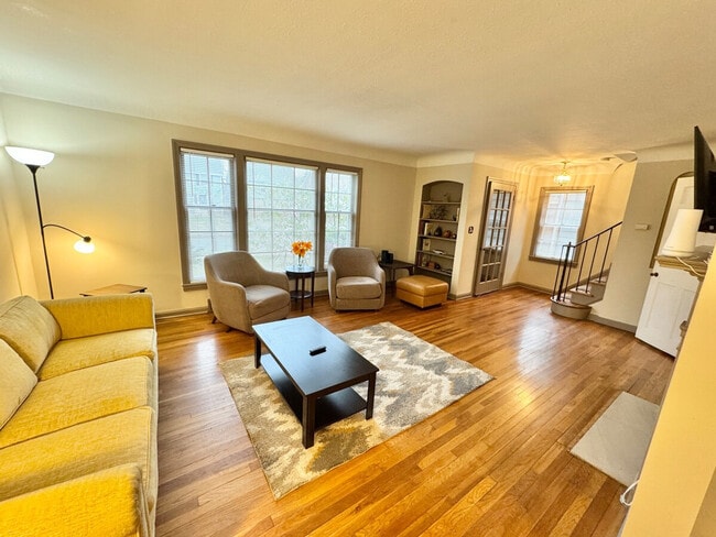 Building Photo - 1972 Revere Rd Unit ID1057688P