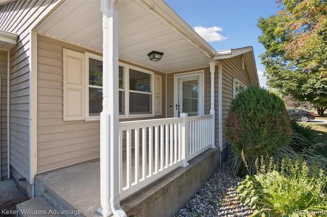 Photo - 245 Lynbrook Dr