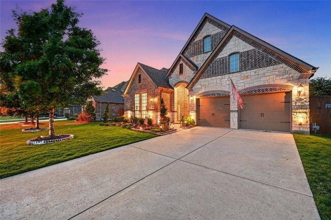 Photo - 400 Trailside Dr