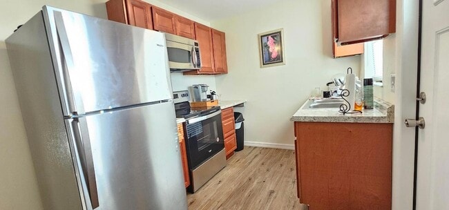 Photo - 323 Seminole Ct