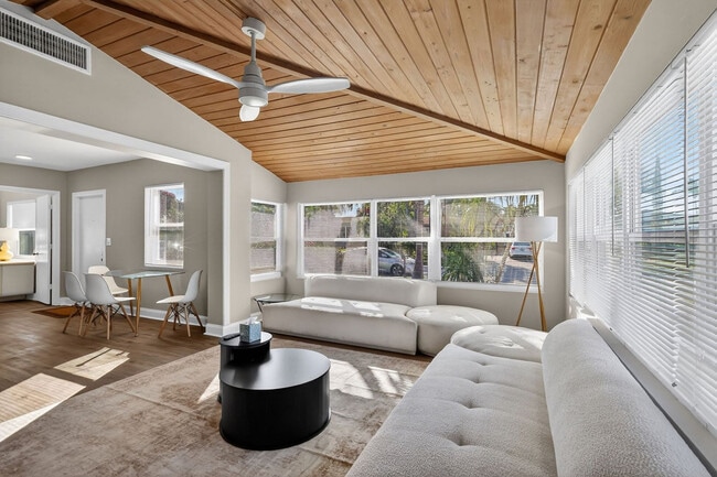 Photo - 823 Avenida Hermosa Unit SI ID1380018P