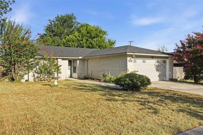 Photo - 2410 Buttercup Cir