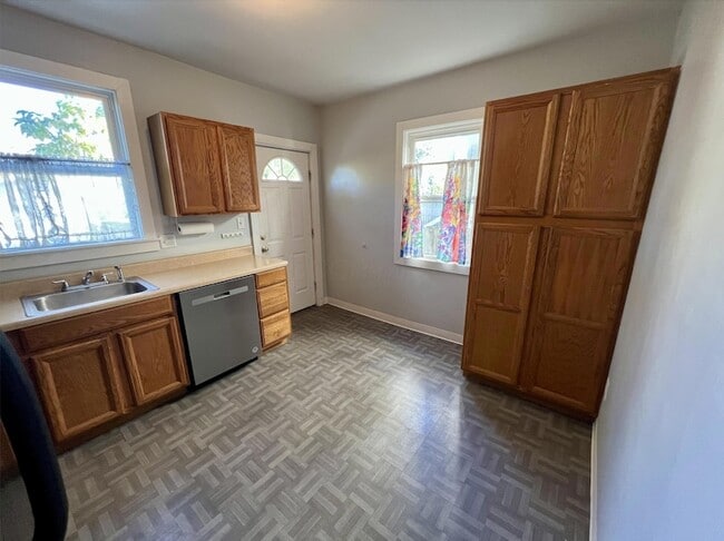 Photo - 212 E Hudson St