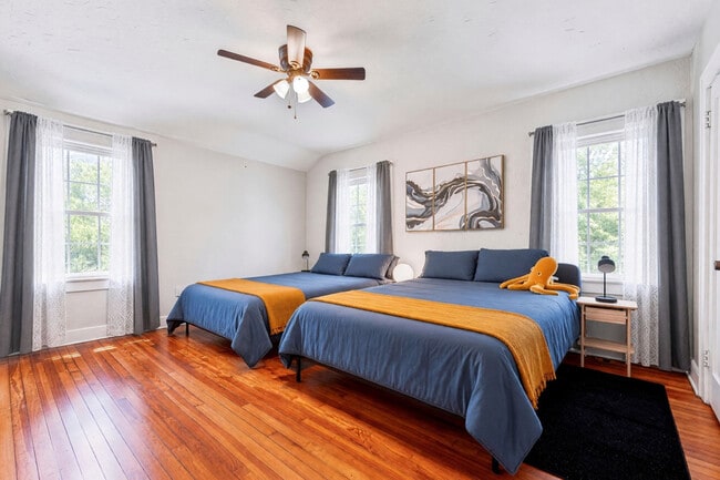 Photo - 949 SW 13th St Unit SI ID1611303P