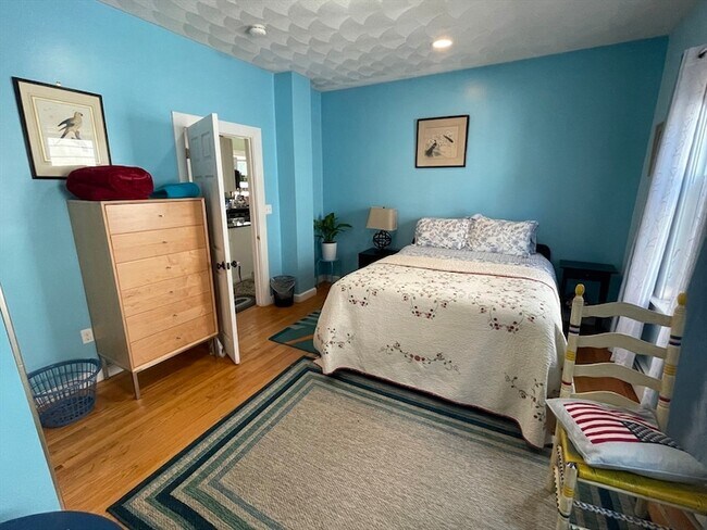 Photo - 42 Litchfield St Unit 1