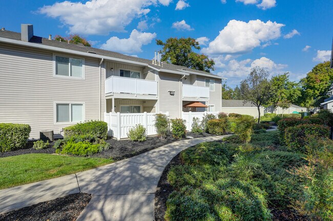 Community Grounds - The Legacy Apartments