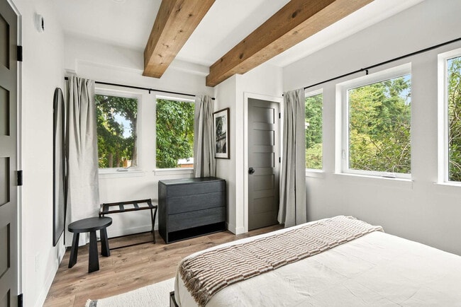 Photo - 925 NE 23rd Ave Unit ID1309876P