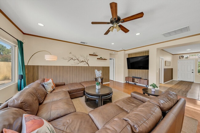 Building Photo - 9363 Willow Pond Cir Unit SI ID1473528P