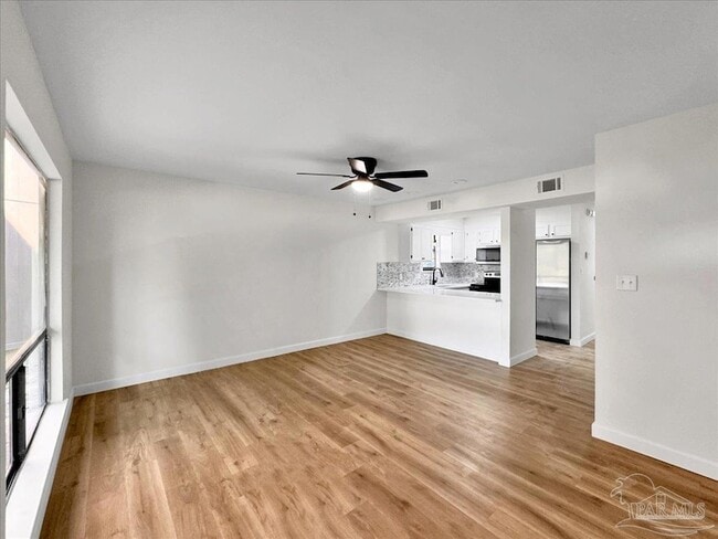 Photo - 2028 Americus Ave