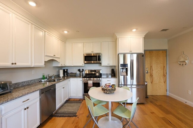 Photo - 1008 Tremont St Unit SI FL1-ID1237934P