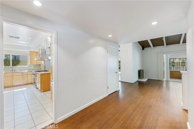 Photo - 22951 Austin St