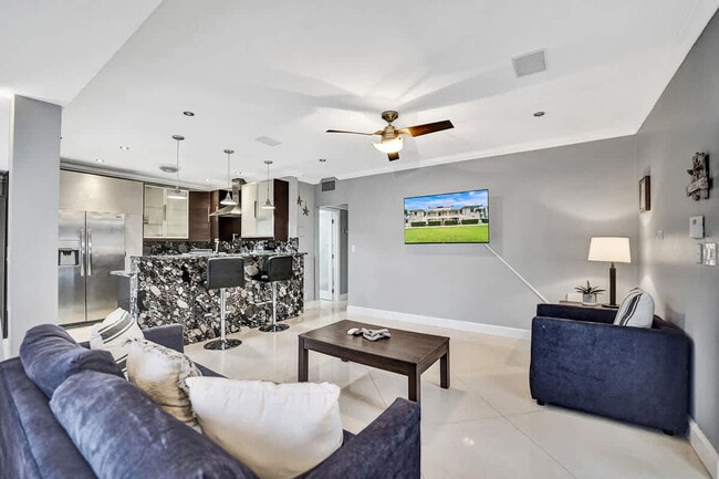 Photo - 37 Hendricks Isle Unit SI ID1503944P