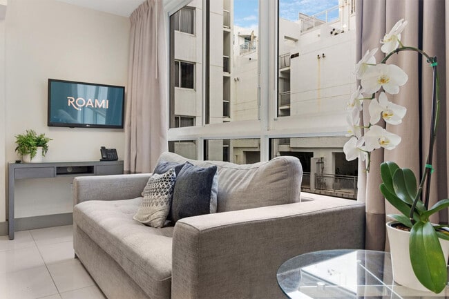 Building Photo - 1700 SW 2nd Ave Unit ID1272307P