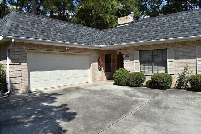 Photo - 3214 Wedgewood Cir