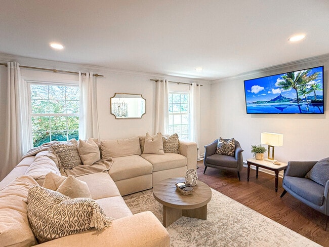 Building Photo - 7601 Bedfordshire Dr Unit ID1293793P