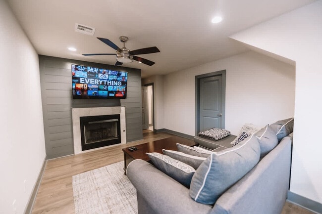 Photo - 2104 Almand Dr Unit ID1369204P