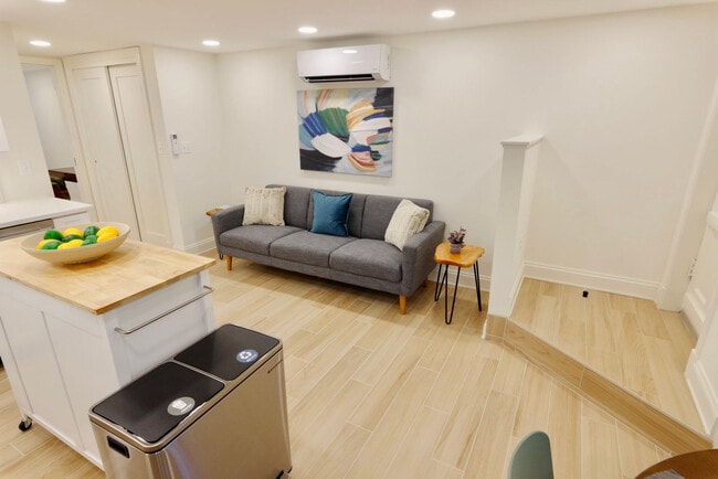 Photo - 921 South Carolina Ave SE Unit SI ID1094240P