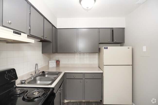 Interior Photo - Golfview Apartments