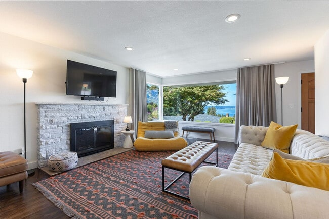 Photo - 9024 40th Ave SW Unit ID1299300P