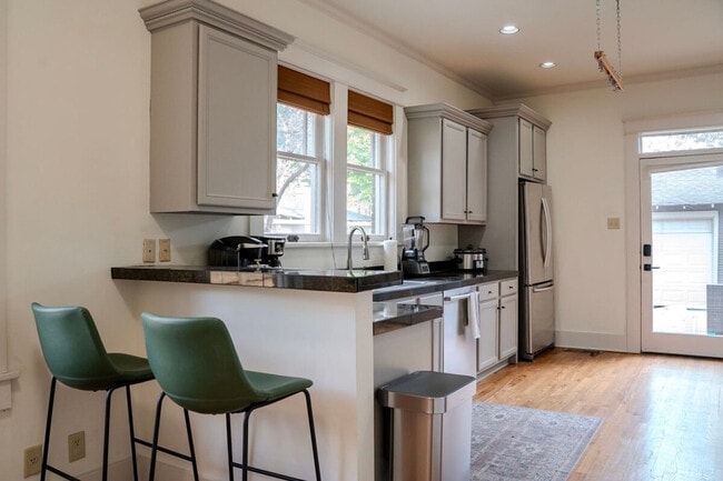 Photo - 210 N Avalon St Unit ID1023279P