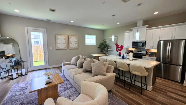 Building Photo - 8326 Curry Rd Unit ID1227052P