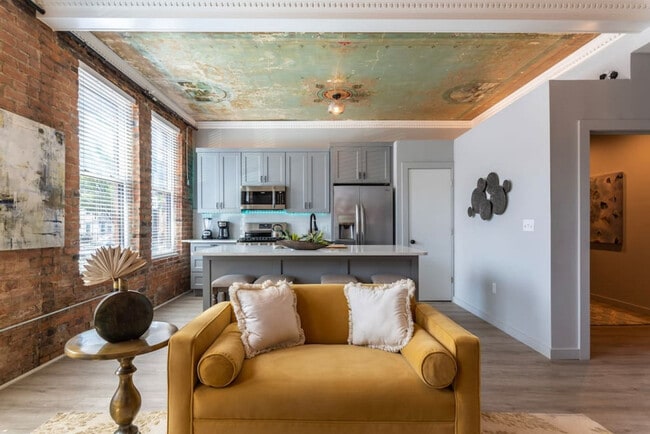 Photo - 1900 Elm St Unit ID1056055P