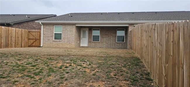 Photo - 523 NW 68th Ave