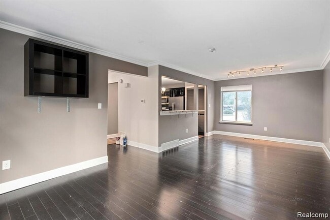 Photo - 1985 Peerce Ct