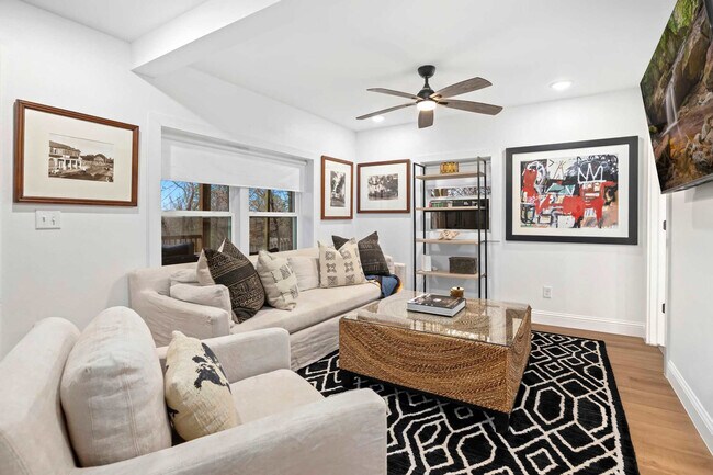 Photo - 1158 N Sunset Dr Unit ID1221923P