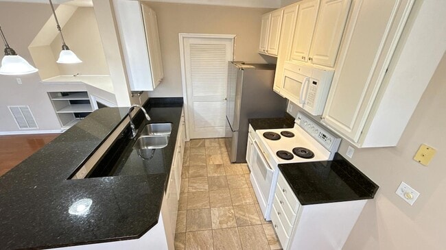 Photo - 6726 Durwood Ln Unit 6726