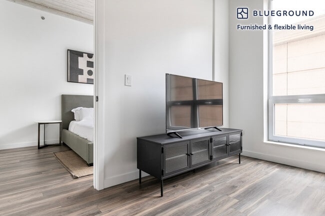 Photo - 61 W Erie St Unit FL2-ID1397