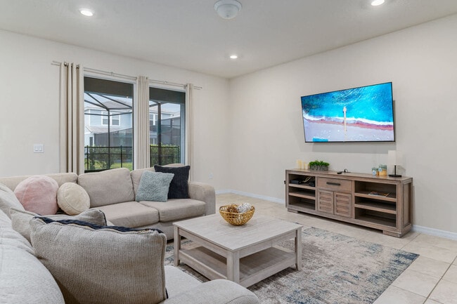 Photo - 7320 Oakmoss Loop Unit ID1039219P