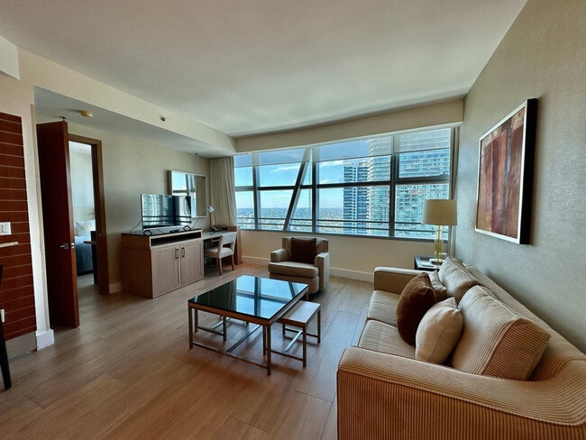 Building Photo - 1395 Brickell Ave Unit FL32-ID1328102P