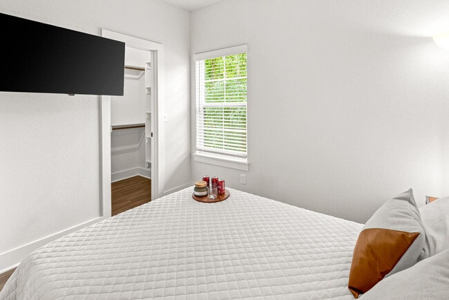 Photo - 1572 W Cato Springs Rd Unit ID1241338P