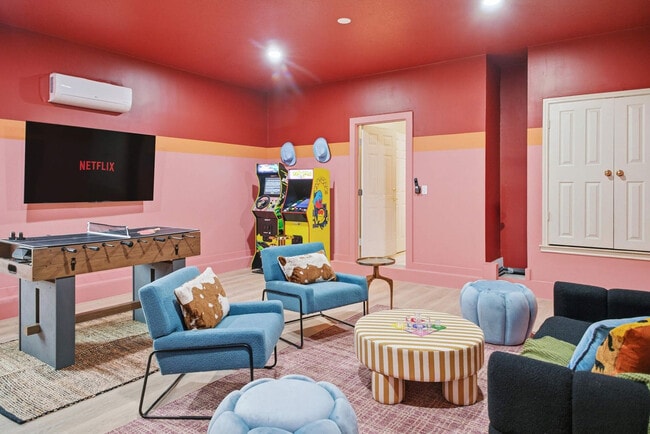 Building Photo - 2002 Chittim Trail Dr Unit SI ID1464603P