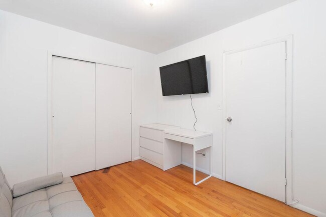 Photo - 304e E 95th St Unit ID1032072P