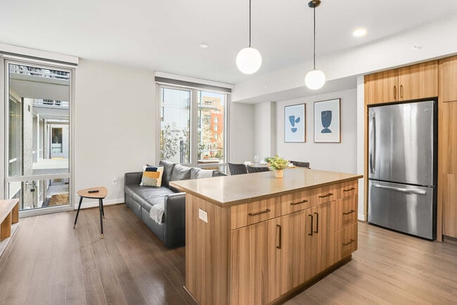 Building Photo - 1122 N Hudson St Unit FL2-ID1045263P