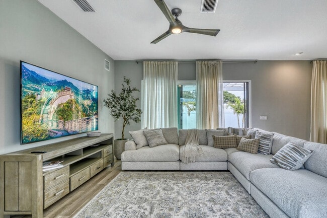 Building Photo - 1669 Colleen St Unit ID1346496P