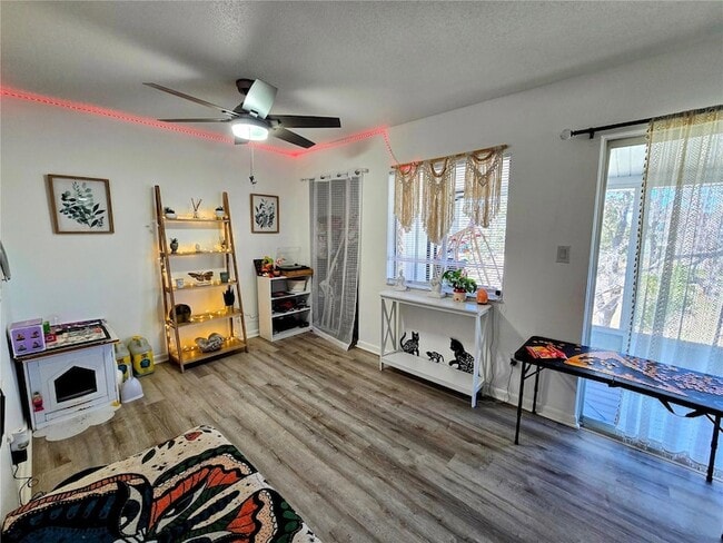 Photo - 633 Silver Pass Unit B