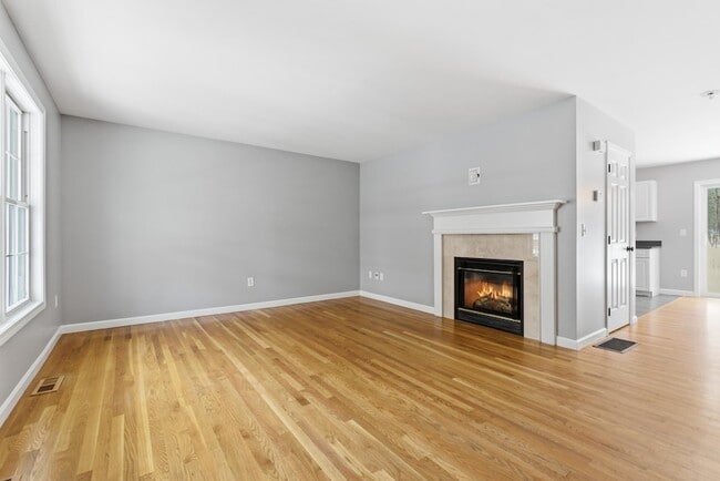 Photo - 6 Mulberry Ln