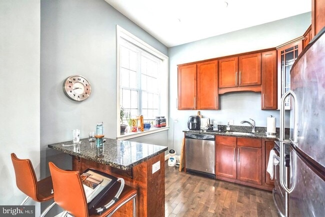 Photo - 207 Rector St