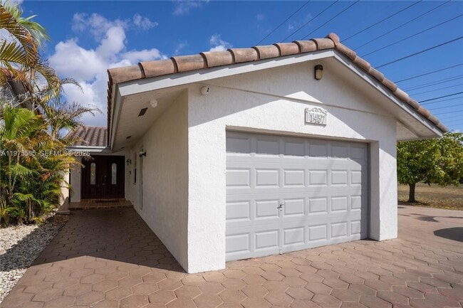 Photo - 1457 SW 136th Pl